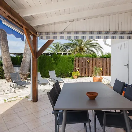 Villa Gerona 27